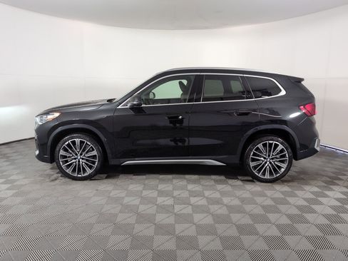 Used 2025 BMW X1 xDrive28i w/ Premium Package image 2