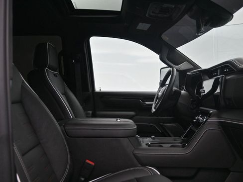 Used 2026 GMC Sierra 2500 AT4X image 13