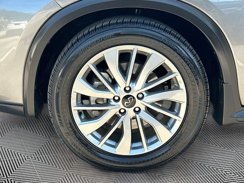 Used 2023 INFINITI QX50 Luxe image 37