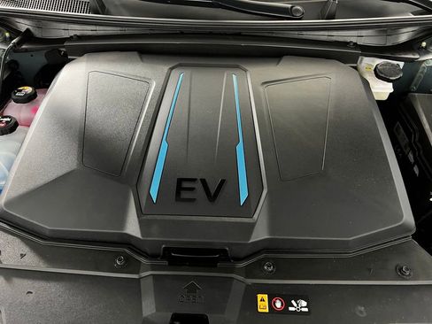 Used 2022 Hyundai Ioniq 5 SE w/ Cargo Package image 34