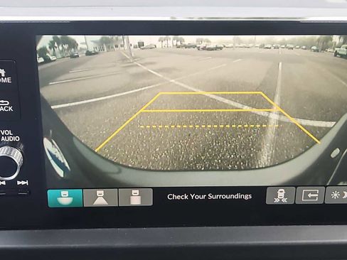 Used 2023 Honda Pilot EX-L image 11