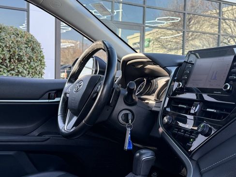 Used 2021 Toyota Camry SE image 29