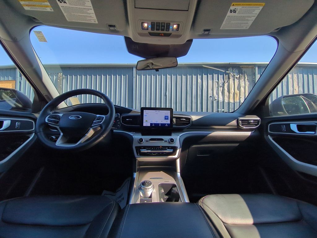 Certified 2021 Ford Explorer XLT w/ Equipment Group 202A RWD image 25
