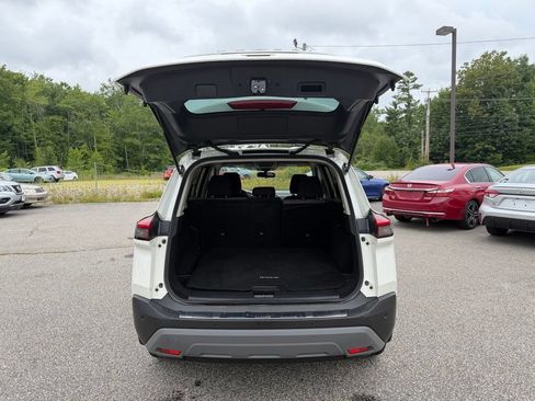 Used 2023 Nissan Rogue SV AWD/4WD image 10