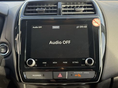 Used 2024 Mitsubishi Outlander Sport SE image 19