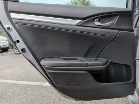 Used 2016 Honda Civic Touring image 38