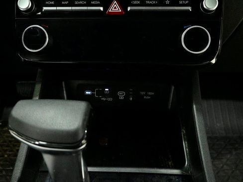 Used 2025 Hyundai Santa Cruz SEL image 18