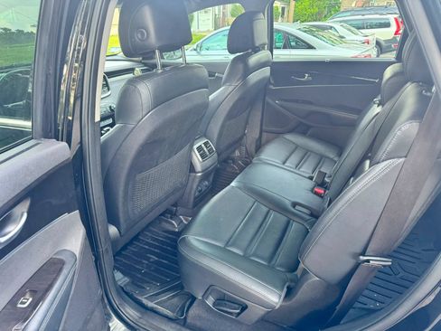 Used 2017 Kia Sorento EX AWD/4WD image 8