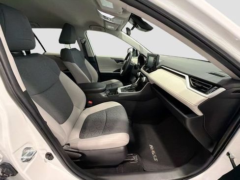 Certified 2022 Toyota RAV4 XLE w/ XLE Grade Weather Package AWD/4WD image 23
