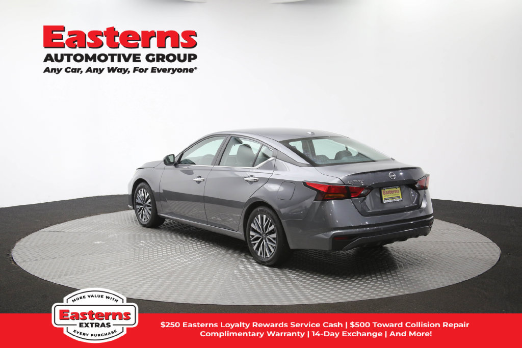 Used 2025 Nissan Altima 2.5 SV FWD image 64