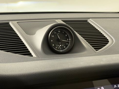 New 2025 Porsche Macan image 20