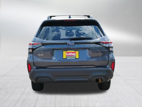 Used 2025 Subaru Forester Premium AWD/4WD image 6
