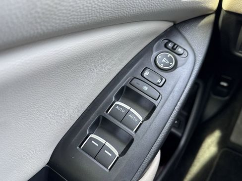 Used 2018 Honda Accord Touring image 32