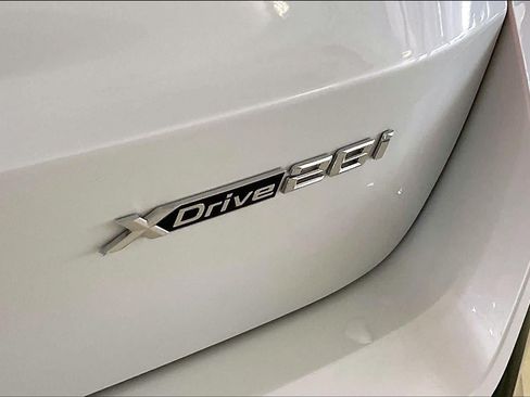 Used 2025 BMW X1 xDrive28i w/ M Sport Package AWD/4WD image 9