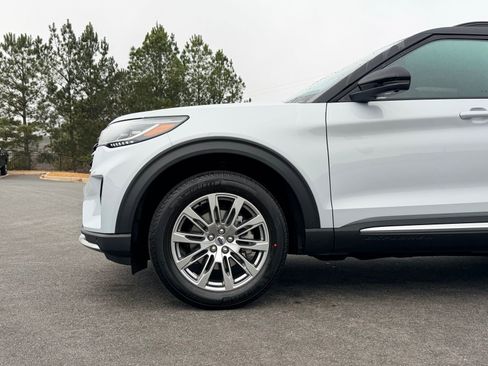 New 2026 Ford Explorer Platinum image 10