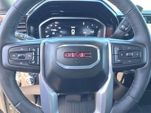 Used 2024 GMC Sierra 1500 Elevation w/ LPO, Elevation Black Package image 21