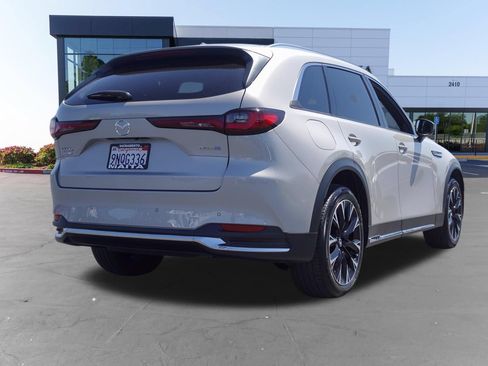 Used 2024 MAZDA CX-90 Plug-In Hybrid w/ Premium Plus AWD/4WD image 4