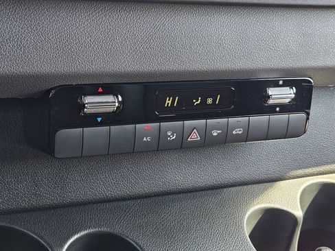 Used 2024 Mercedes-Benz Sprinter 3500 image 22