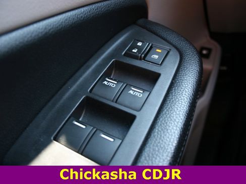 Used 2017 Honda Pilot EX image 12