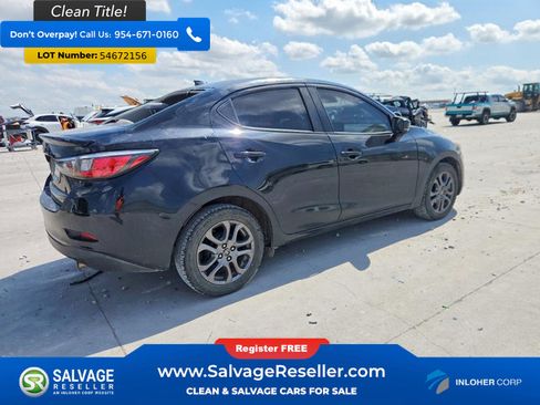Used 2019 Toyota Yaris LE FWD image 4