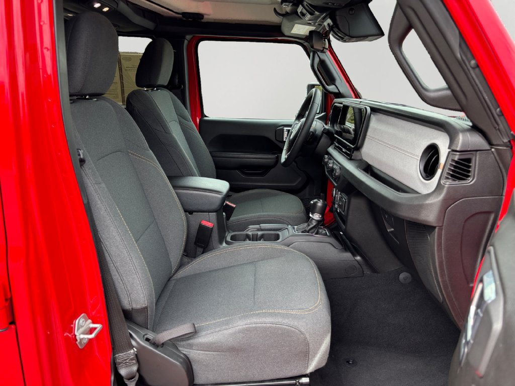 Used 2024 Jeep Wrangler Unlimited Sport AWD/4WD image 12