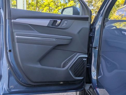 New 2026 Buick Enclave Preferred w/ Power Package image 13