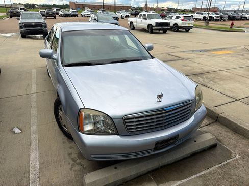 Used 2005 Cadillac De Ville FWD image 3