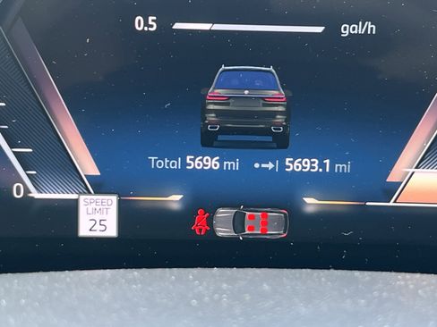 Used 2026 BMW X7 xDrive40i image 22