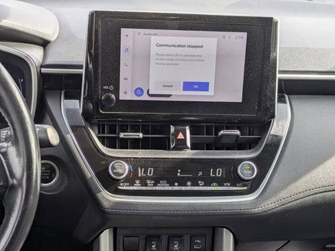 Used 2023 Toyota Corolla Cross XLE image 14