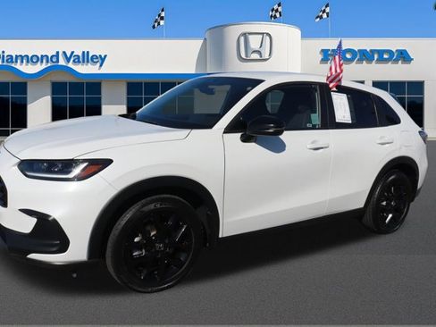 Used 2023 Honda HR-V Sport image 3