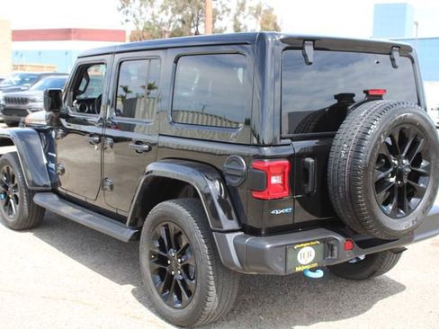 Used 2022 Jeep Wrangler Unlimited Sahara w/ Cold Weather Group image 6