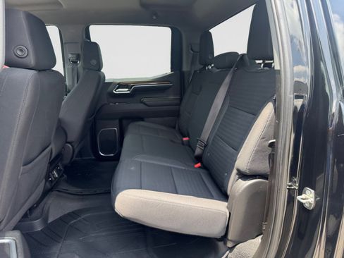 Certified 2022 Chevrolet Silverado 1500 LT w/ Z71 Off-Road Package AWD/4WD image 19