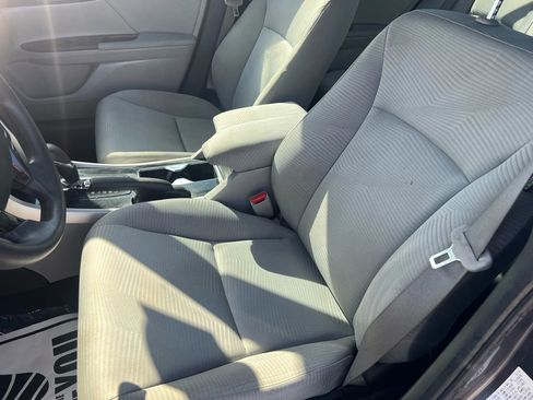 Used 2016 Honda Accord LX image 18