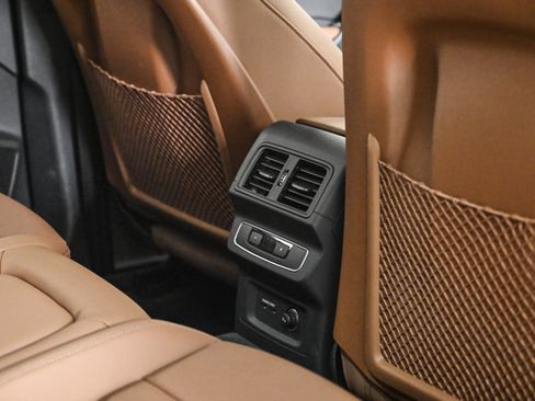 Certified 2025 Audi Q5 2.0T Premium Plus image 18