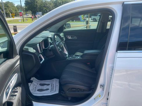 Used 2017 Chevrolet Equinox LT w/ Convenience Package FWD image 10