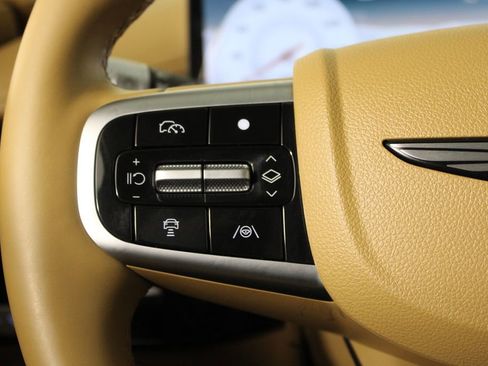 Used 2025 Genesis G80 2.5T image 24