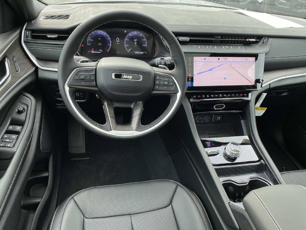 New 2027 Jeep Grand Cherokee Limited AWD/4WD image 9