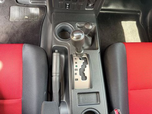 Used 2012 Toyota FJ Cruiser 4WD w/ Upgrade Pkg II image 27