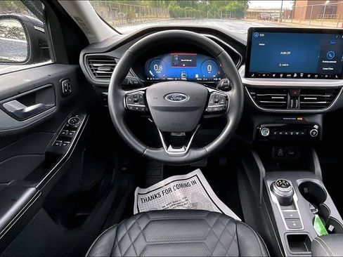 Used 2024 Ford Escape Platinum w/ Premium Technology Package AWD/4WD image 5