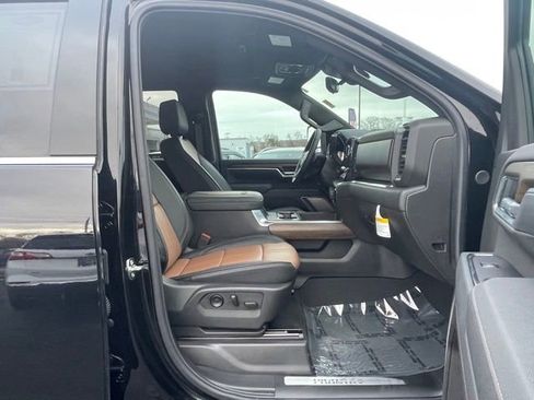 Used 2025 Chevrolet Silverado 2500 High Country w/ High Country Premium Package image 16