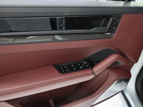 New 2026 Porsche Cayenne GTS AWD/4WD image 20