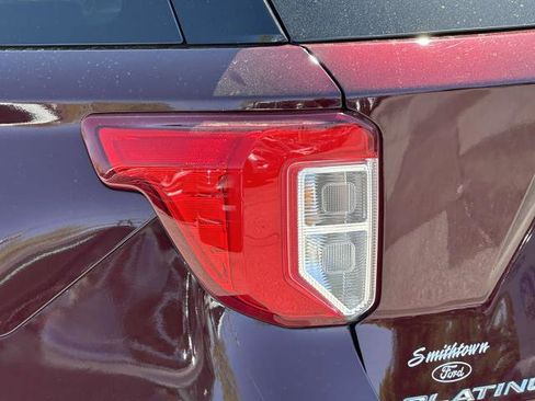 Used 2022 Ford Explorer Platinum w/ Equipment Group 601A image 9