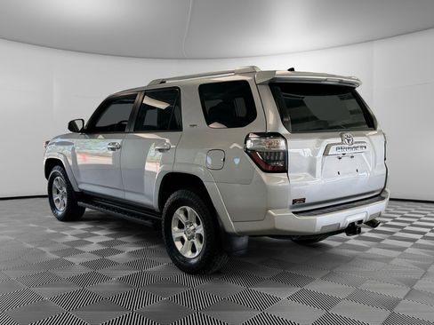 Used 2016 Toyota 4Runner SR5 Premium image 6