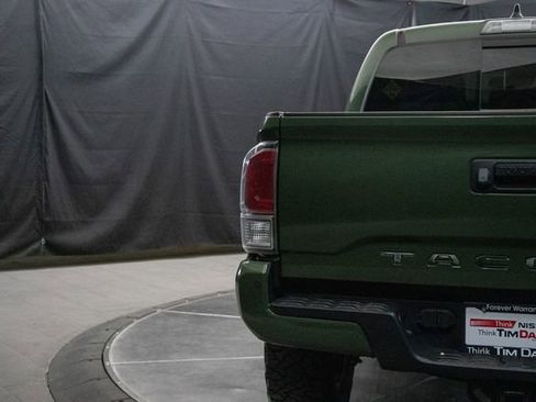 Used 2021 Toyota Tacoma TRD Off-Road w/ Technology Package image 12