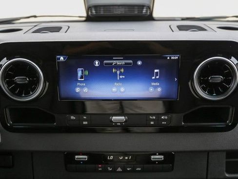 New 2025 Mercedes-Benz Sprinter 2500 image 11