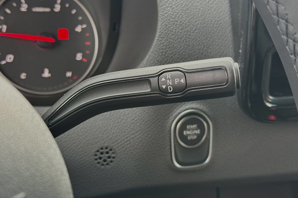 Used 2025 Mercedes-Benz Sprinter 2500 image 18