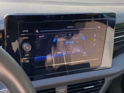Used 2025 Volkswagen Jetta Sport FWD image 13