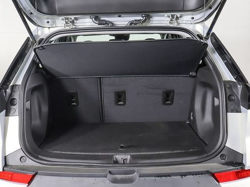 Used 2023 Chevrolet Bolt EUV LT FWD image 16