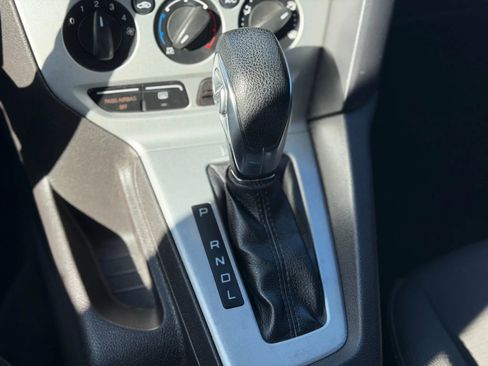 Used 2013 Ford Focus SE FWD image 32