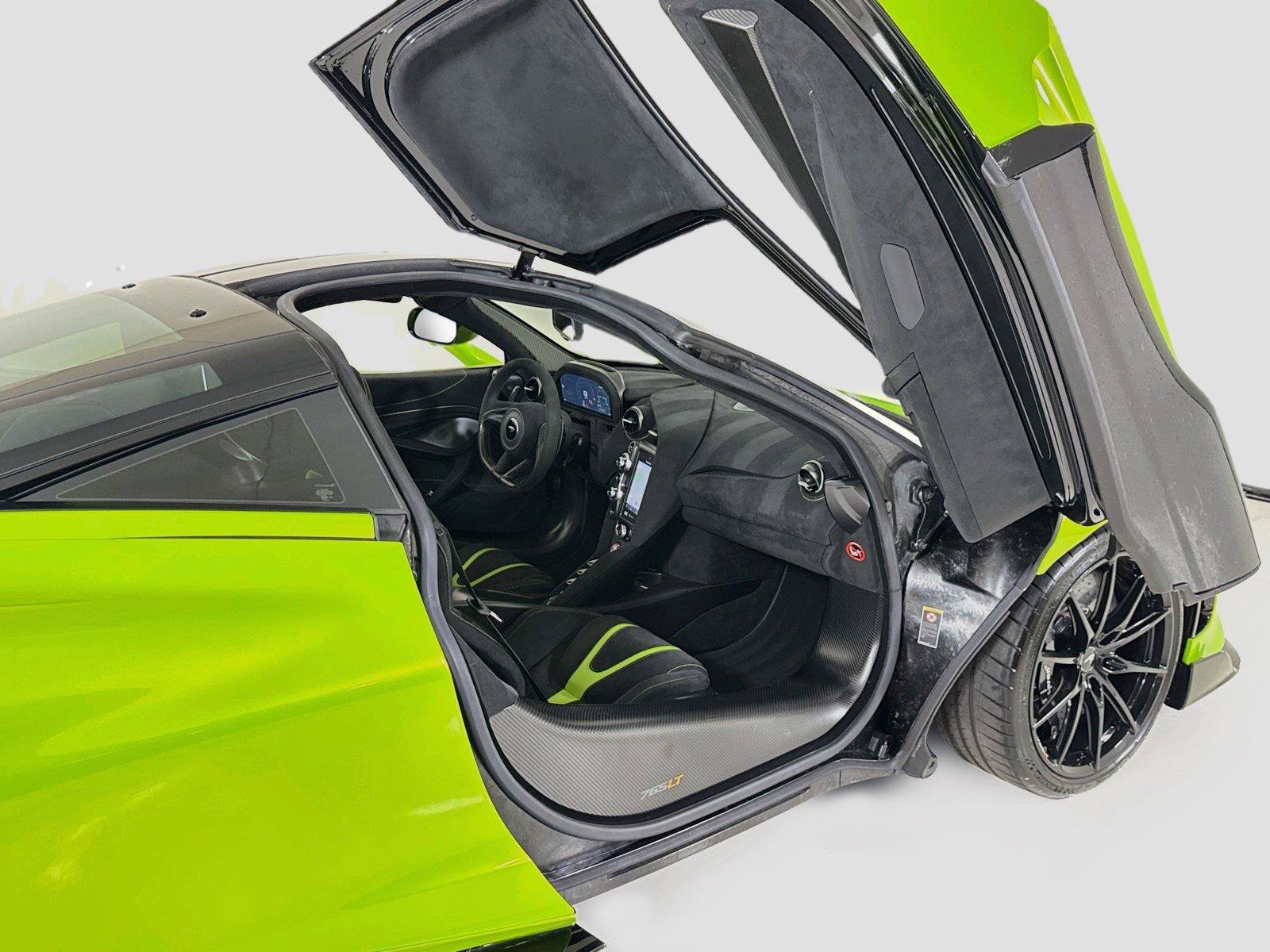 Used 2021 McLaren 765LT RWD image 24